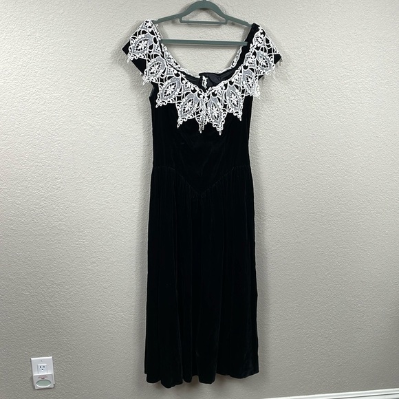 Vintage Velvet V Waist Midi Dress Lace Collar Off the Shoulder Black - Picture 1 of 12